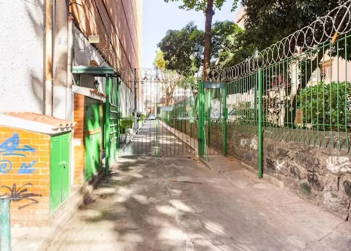 Quarto Em Casa De Vila Em Botafogo, Rio De Janeiro